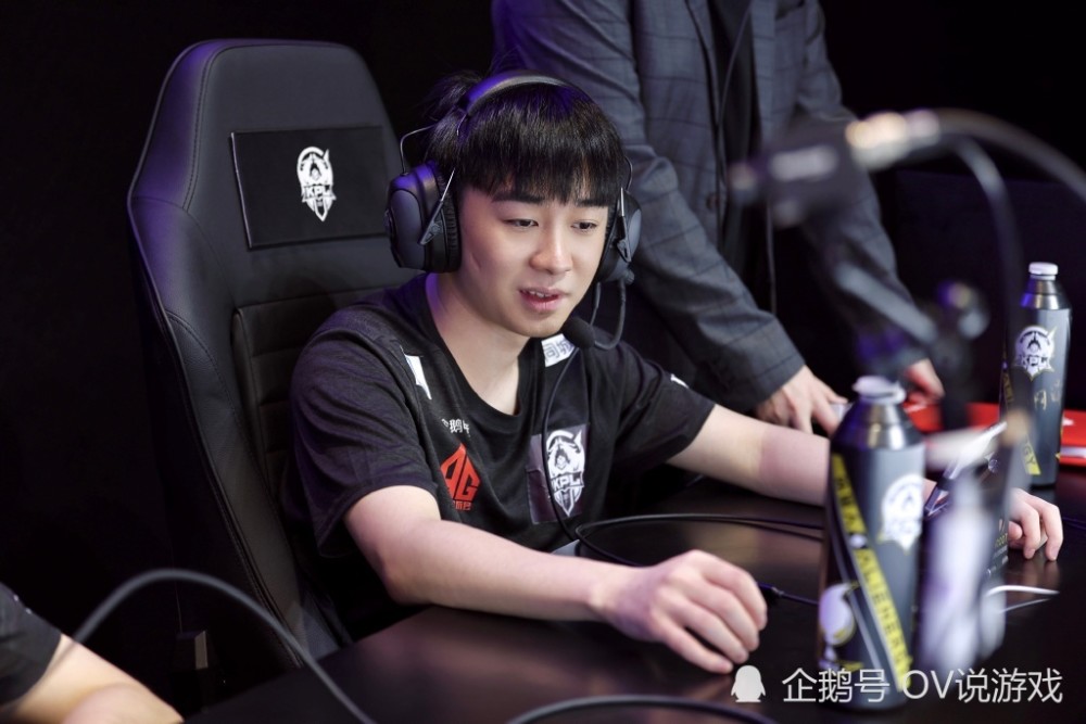  摩纳哥双子星包揽月度最佳  